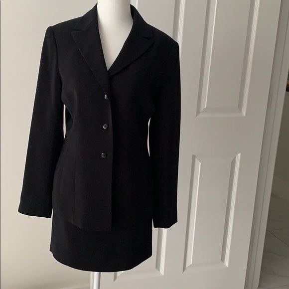Great ladies 2 piece suit! - Picture 1 of 2